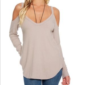 NWT Gray Chaser V-Neck Long Sleeve Ribbed Top Size M